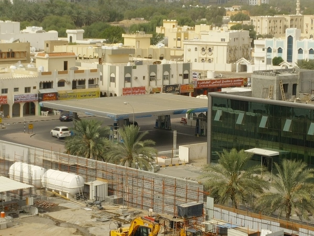 محطة وقود نفط عمان 3